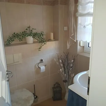 Gaestezimmer Im Bewohnten Efh Mit Pool Und Garten Ziltendorf